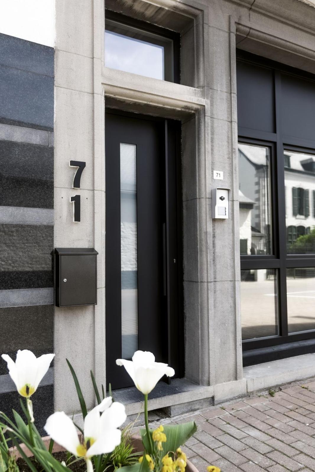 The Edgewater Suites - Park View Namur Bagian luar foto