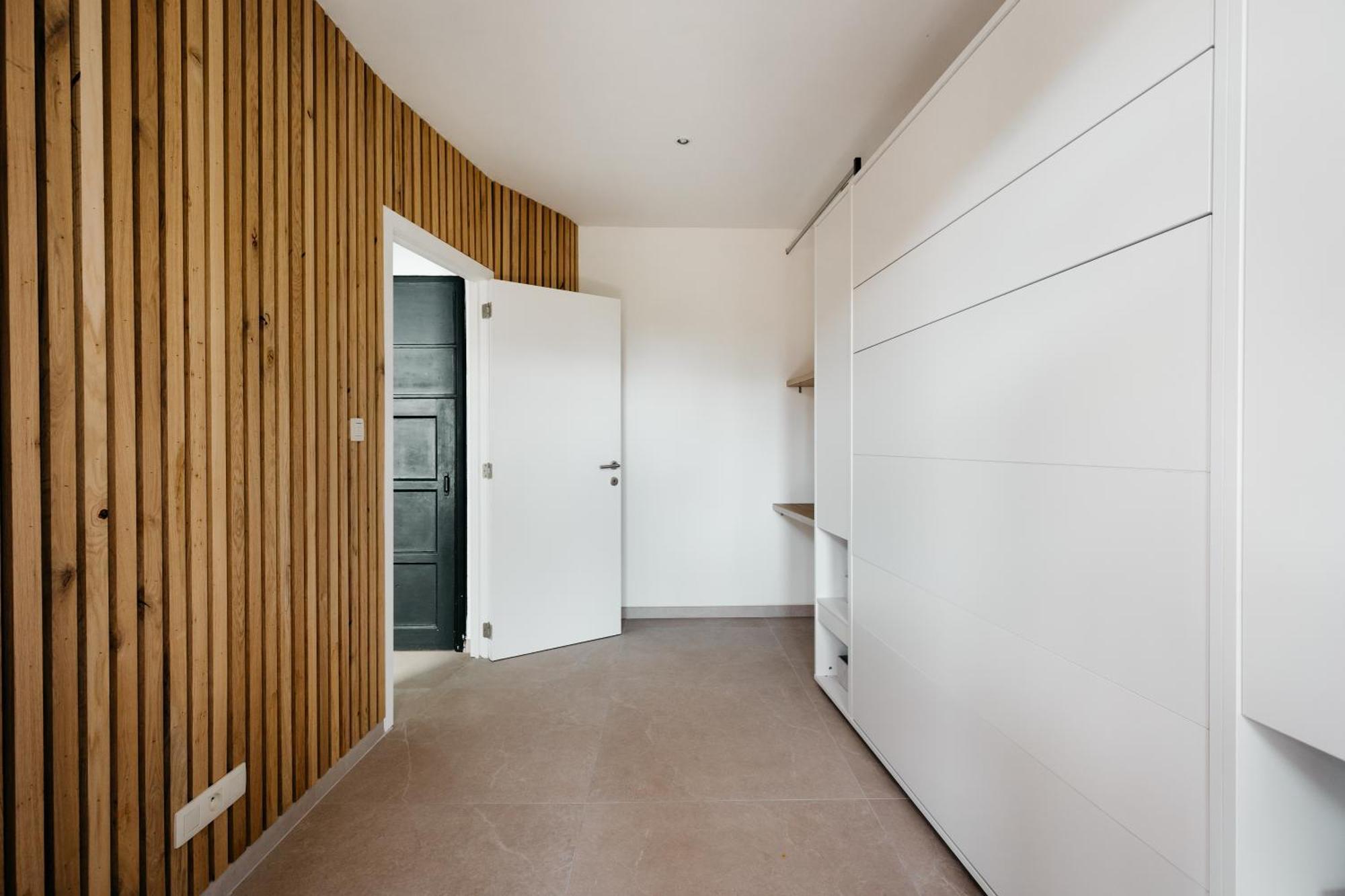 The Edgewater Suites - Park View Namur Bagian luar foto