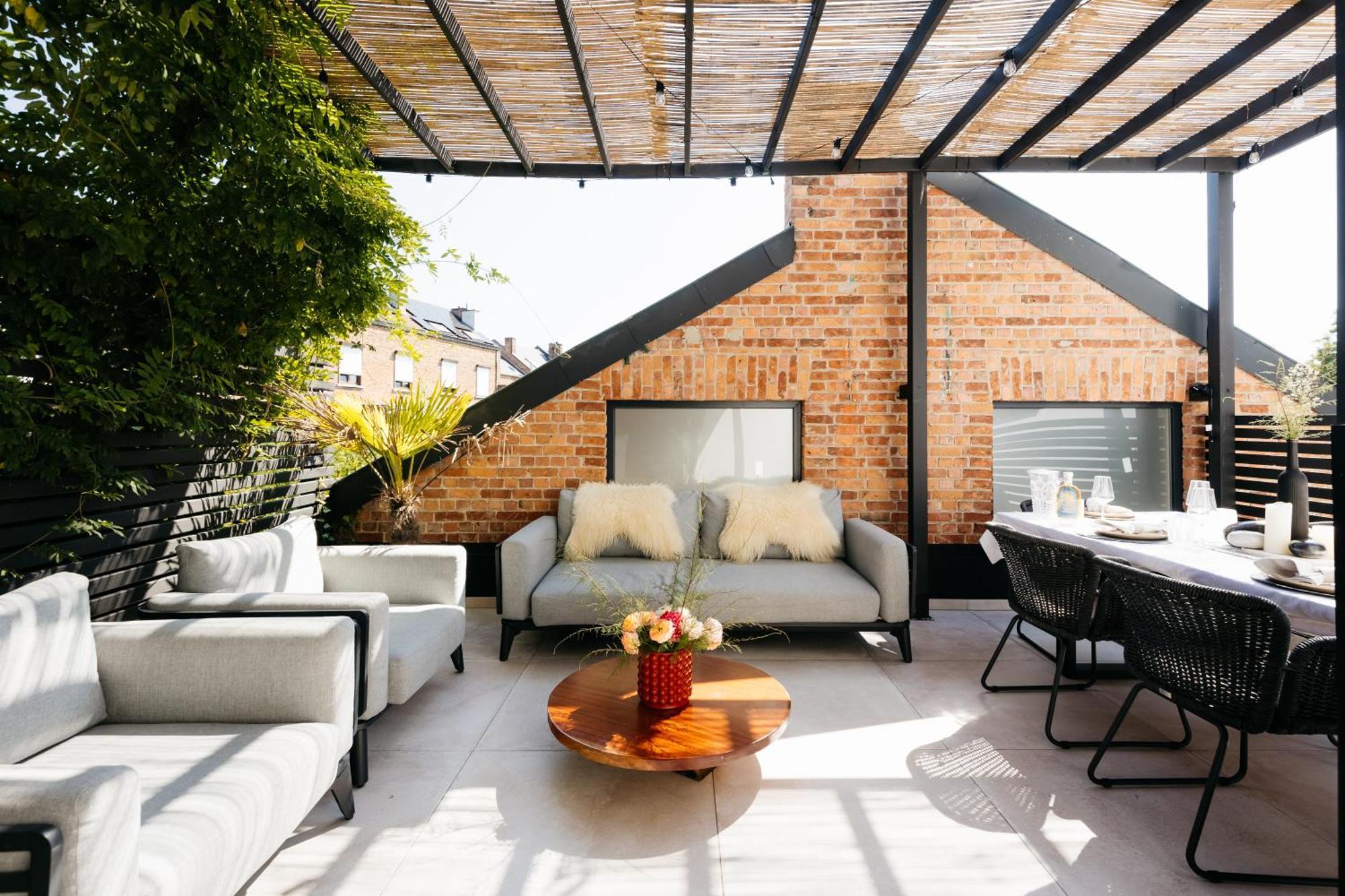 The Edgewater Suites - Park View Namur Bagian luar foto