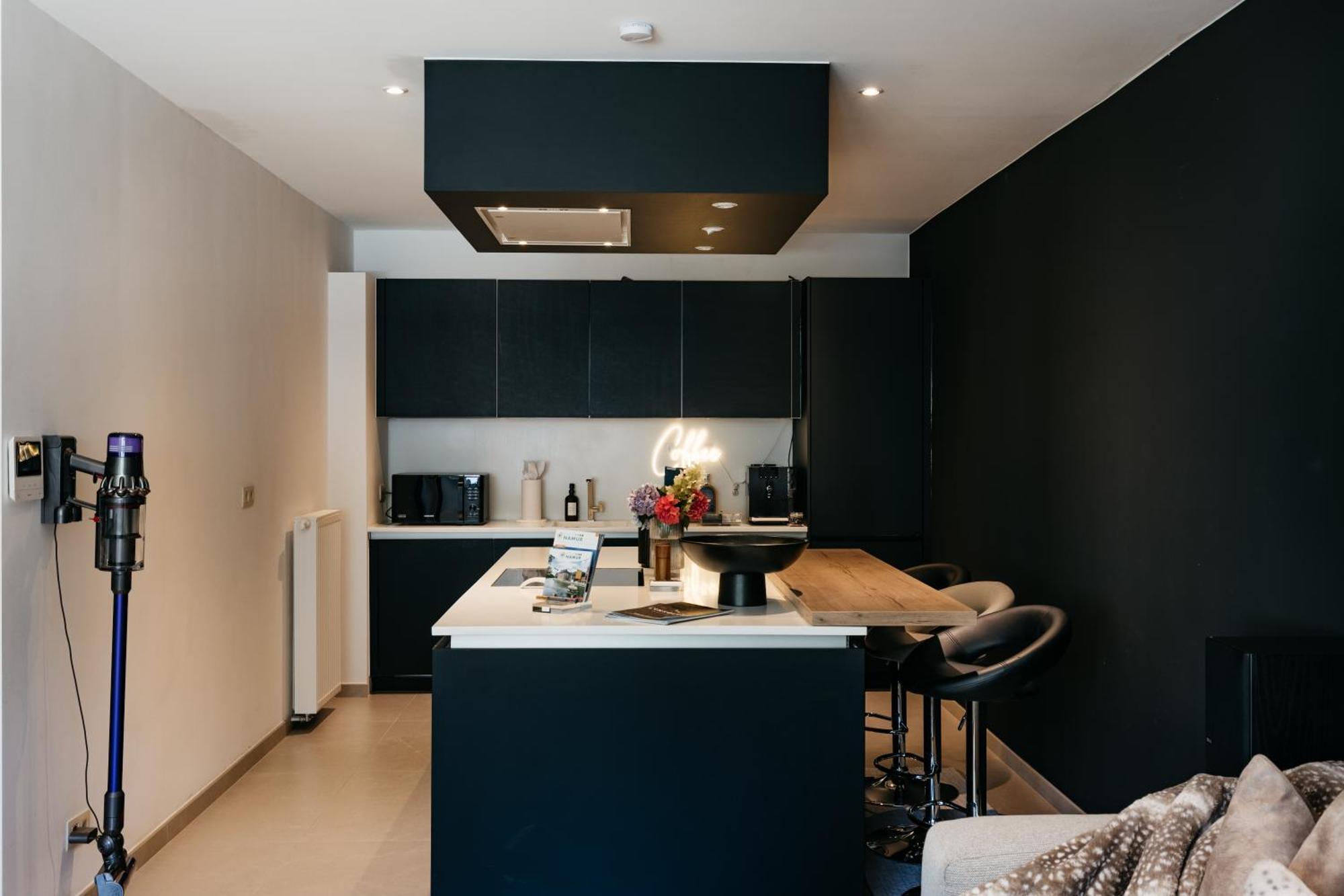 The Edgewater Suites - Park View Namur Bagian luar foto