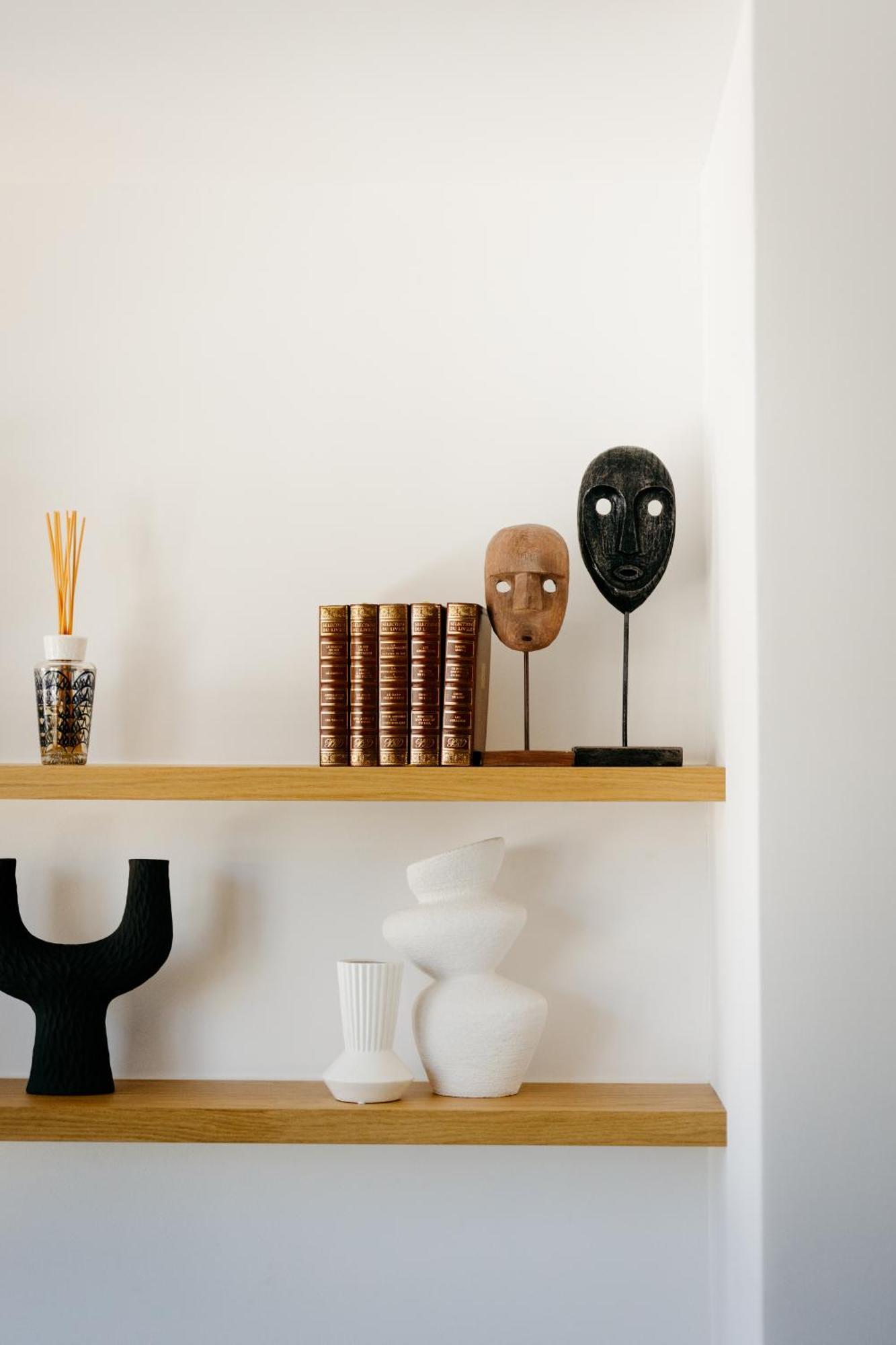 The Edgewater Suites - Park View Namur Bagian luar foto