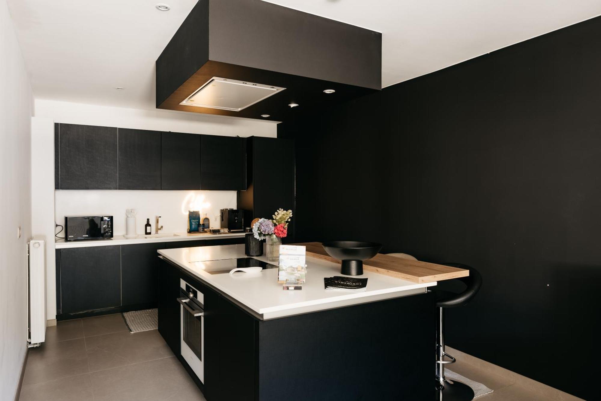 The Edgewater Suites - Park View Namur Bagian luar foto
